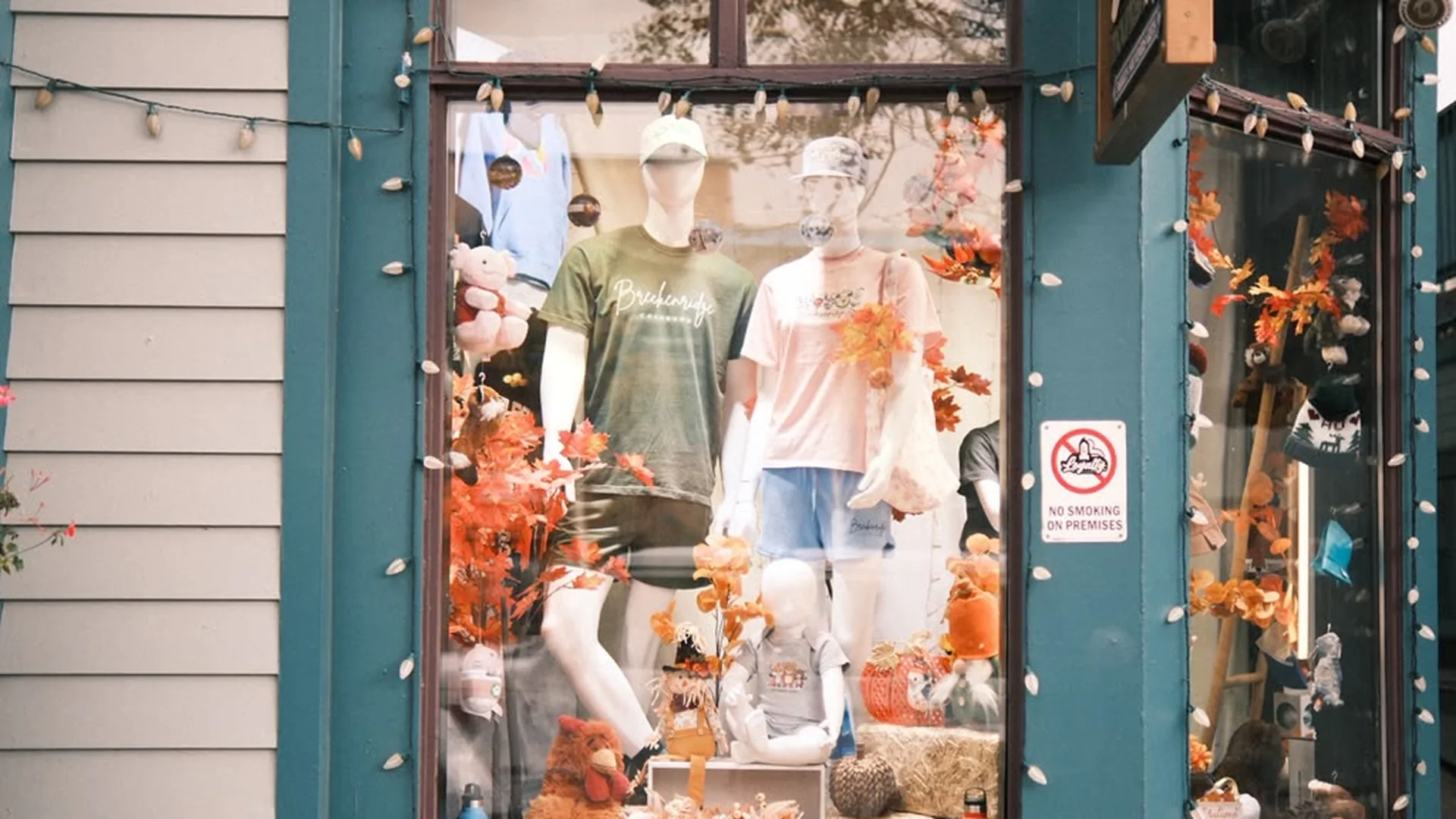 Autumn window display with Breckenridge souvenirs and Colorado gifts